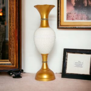 golden vase with white pearl